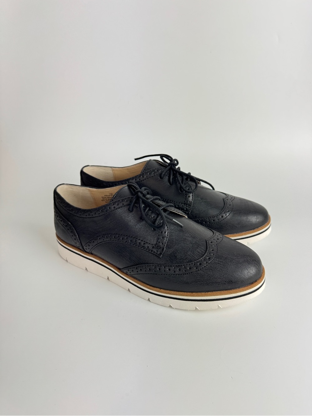 Nine West Women Black Wingtip Lace-Up Oxford Flats